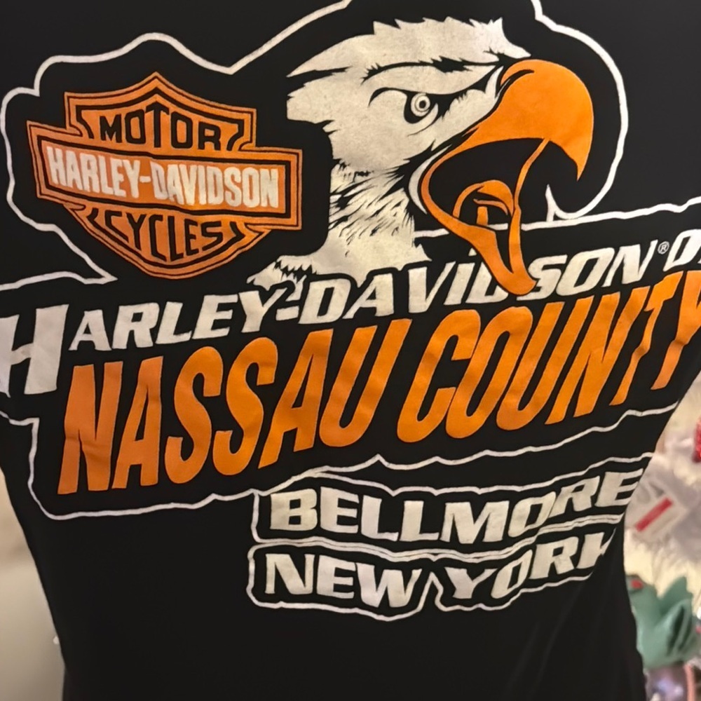 Harley-Davidson Black V-Neck Tee withNassau County Logo - Picture 3 of 5